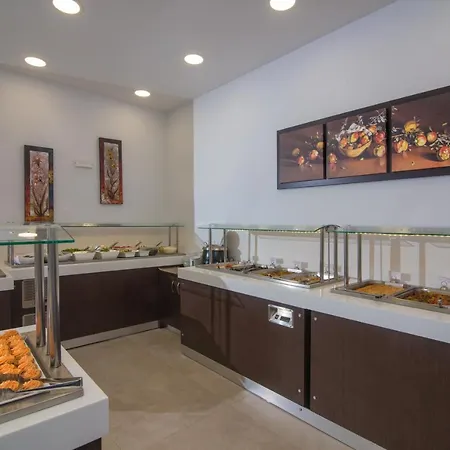 Belvedere Village Apartahotel 3*